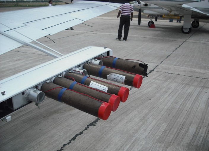 Flares for cloud seeding